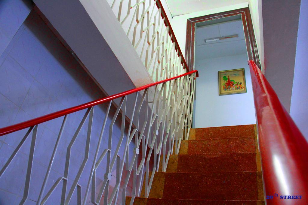 20Th Street Hostel Yangon Exteriör bild